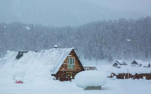 雪都阿勒泰起止北疆滑雪5日落地自驾：喀纳斯—禾木—五彩滩—冲乎尔雾凇—将军山5日自驾：