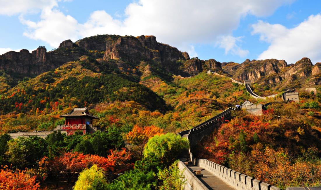 北京出发河北2日自驾游：黄崖关赏秋，穿越十八弯，享五星阿尔卡迪亚住宿2日自驾