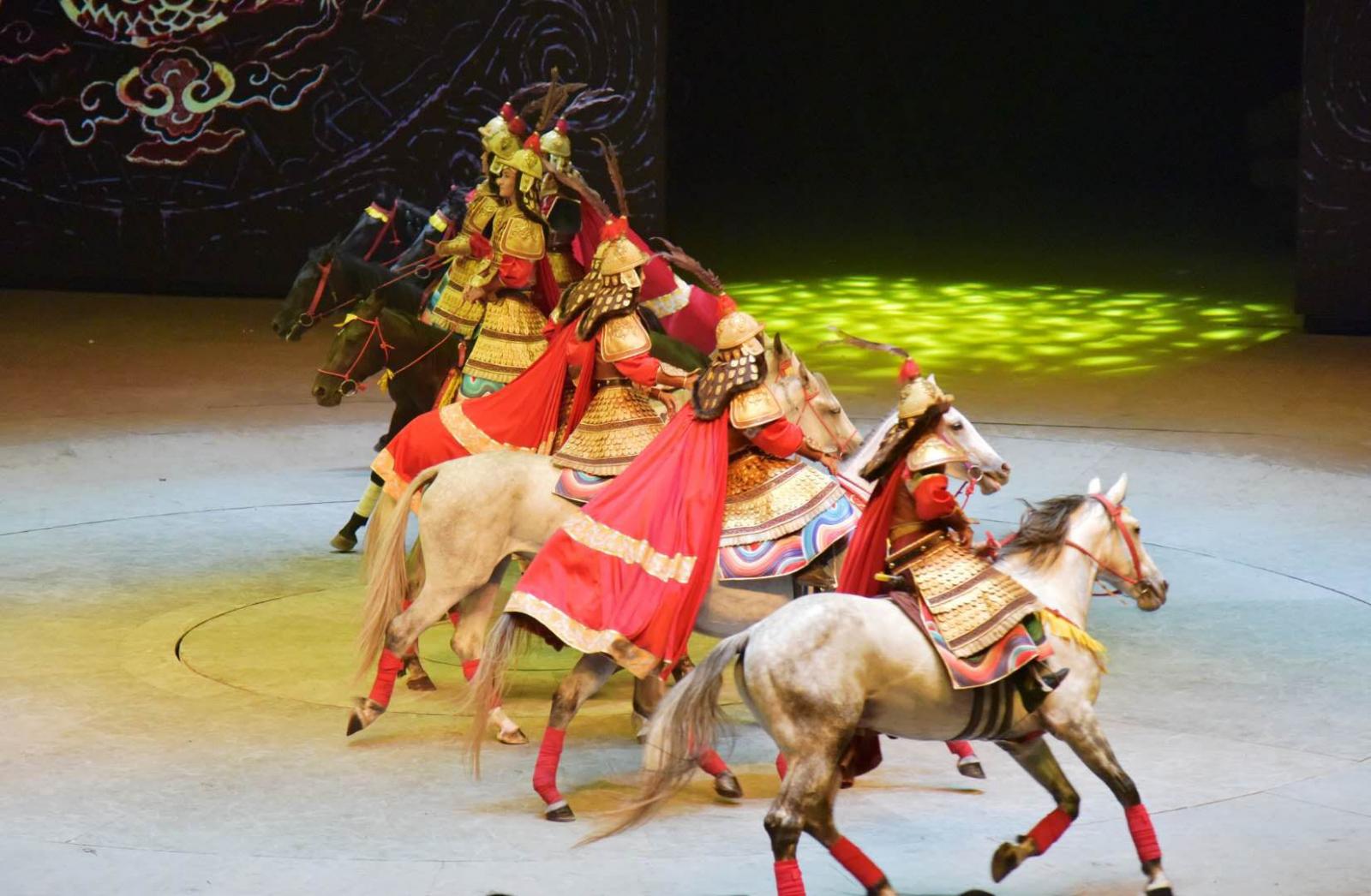 北京出发内蒙3日自驾游：969自驾营地，中国马镇狂欢节3日自驾之旅