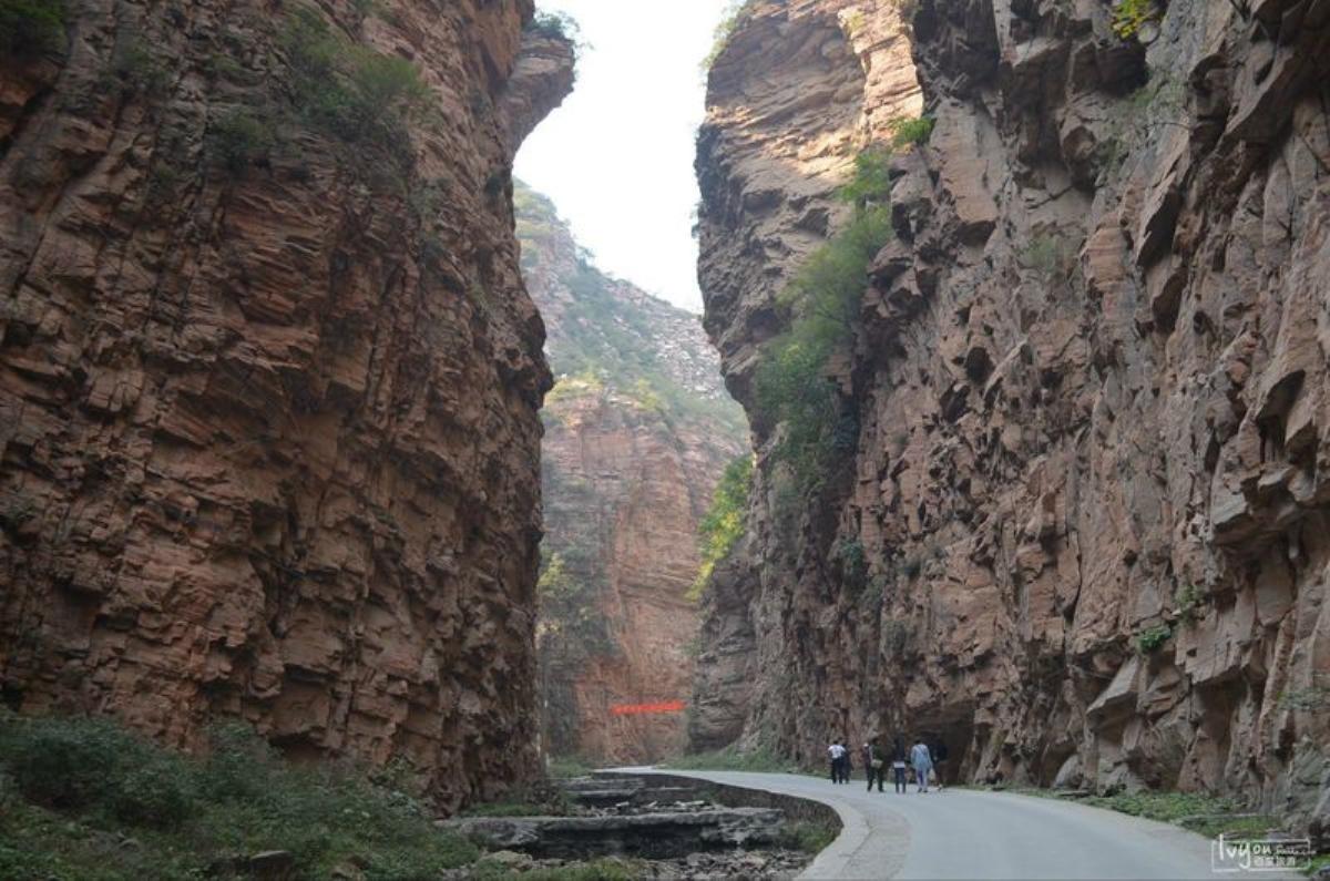 北京周边2日自驾游：邢台峡谷群-鹊山湖-鹊山庙河北2日自驾游