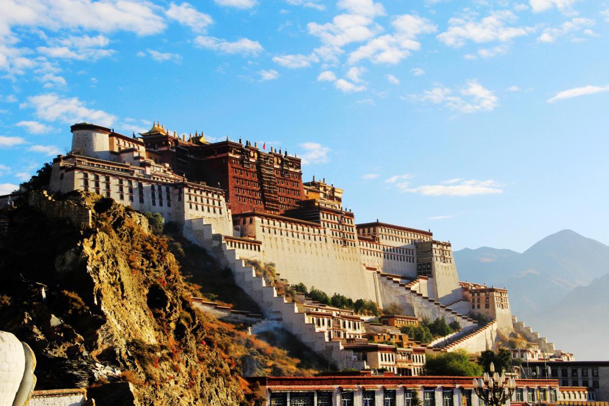 成都出发西藏17日自驾：川藏南北线-滇藏线-青藏线17日自驾游（经济团）