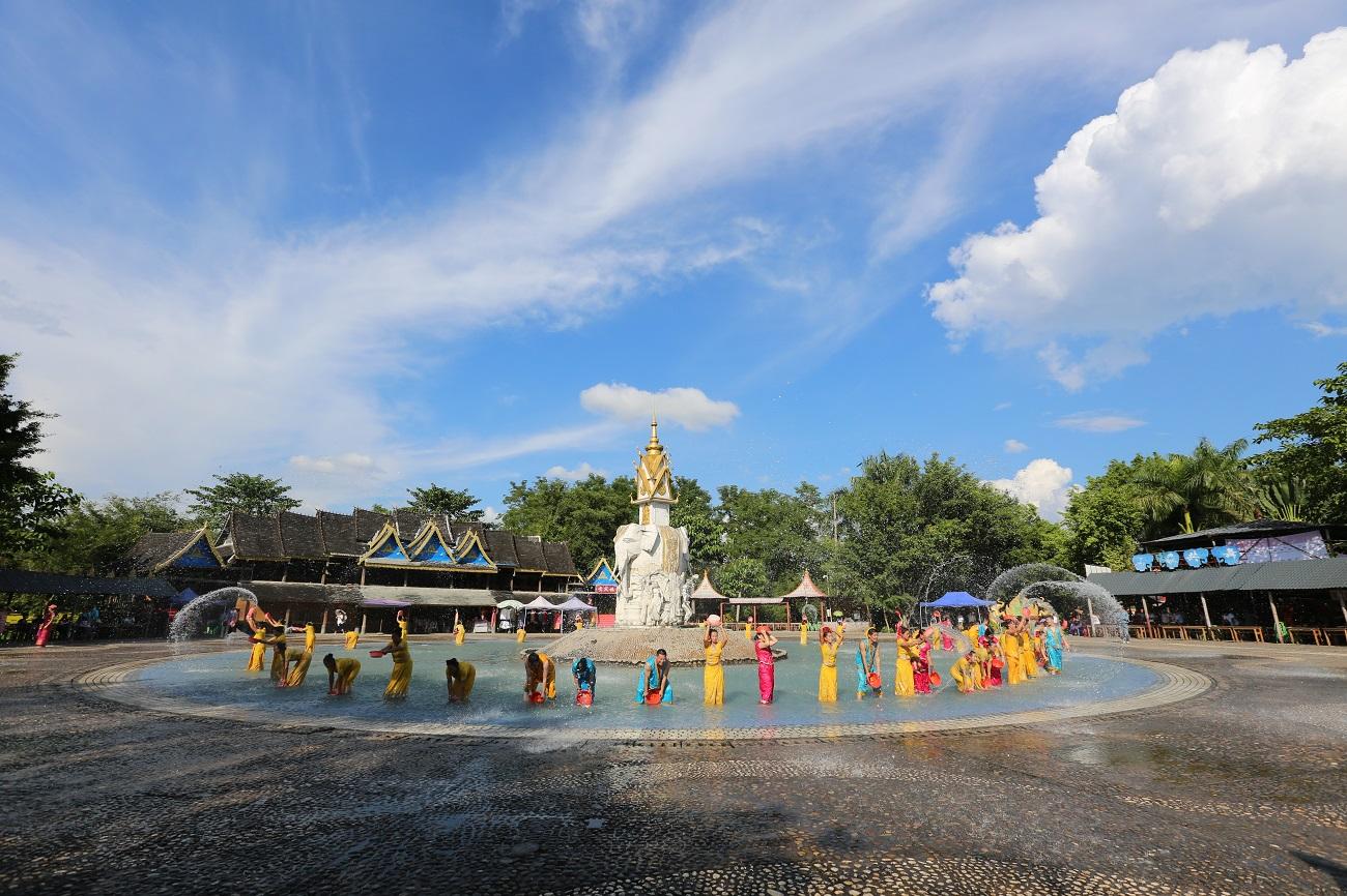 成都出发云南7日自驾：西双版纳-野象谷-傣族园-抚仙湖-昆明滇池7日自驾