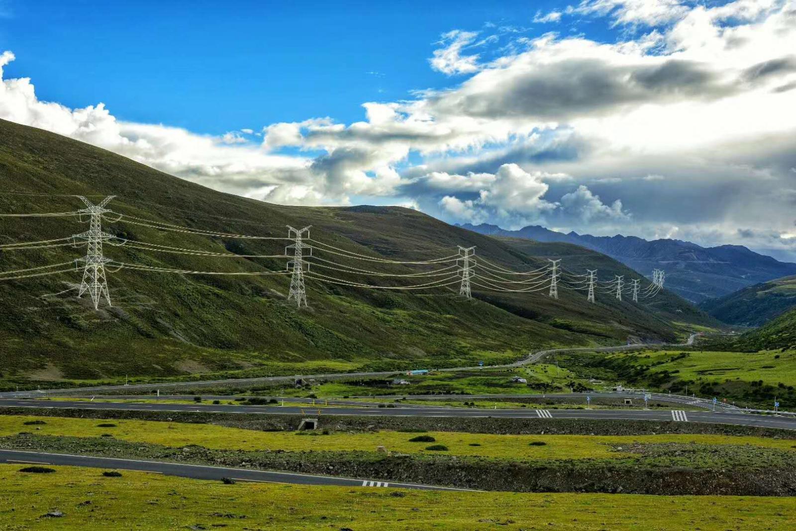 北京出发四川云南17日自驾游：香格里拉-稻城亚丁-泸沽湖17日自驾游
