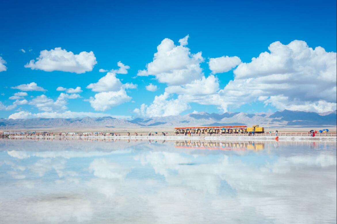 成都出发青海宁夏8日自驾：青海湖-茶卡天空一号-沙坡头8日自驾