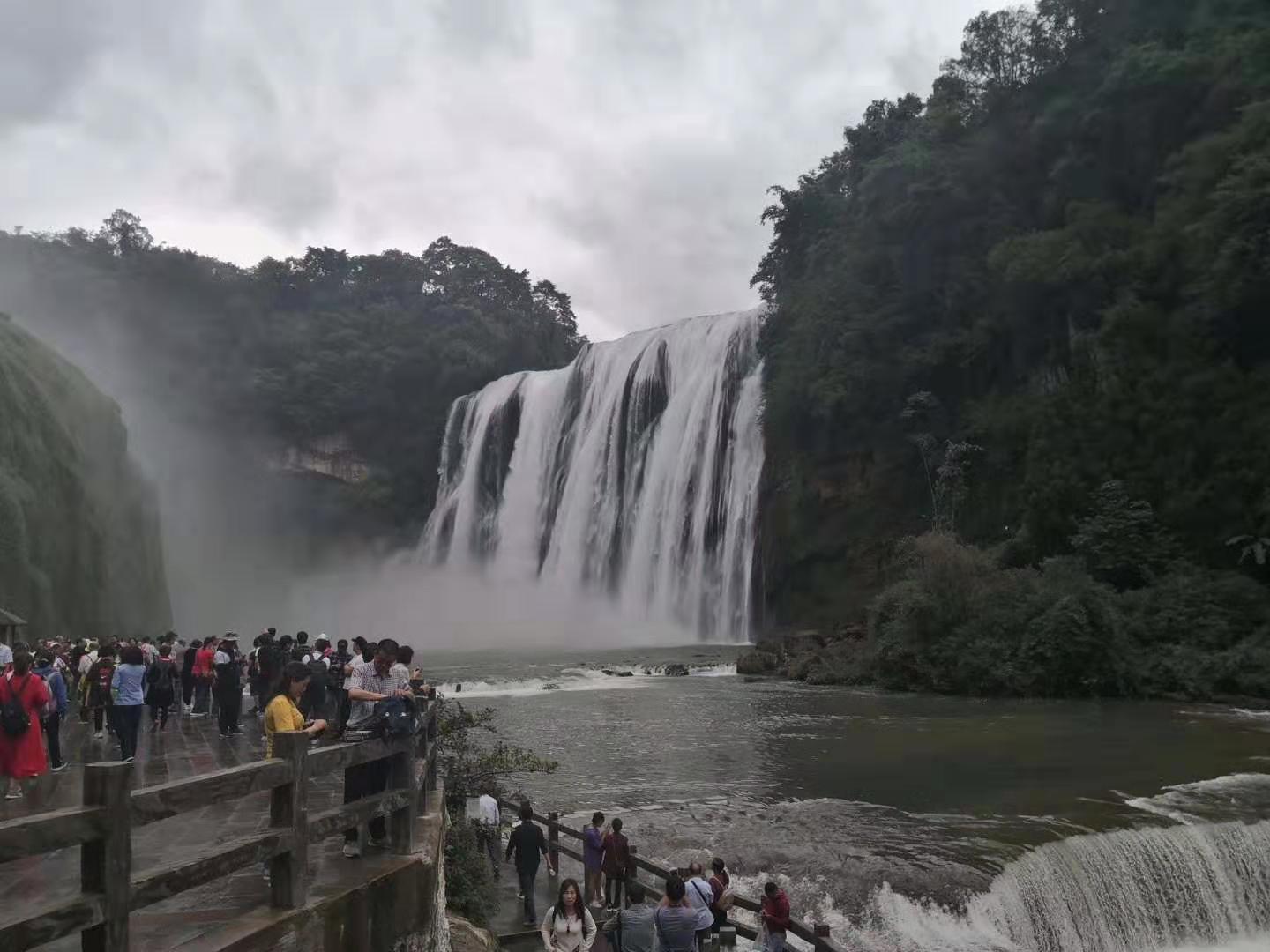 北京出发云贵川17日自驾游：泸沽湖-黄果树瀑布-天门山森林公园17日自驾游