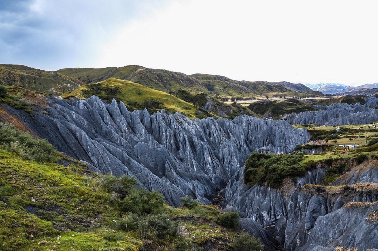 五一出发川西4日自驾：色达-墨石公园-雅拉雪山4日自驾游