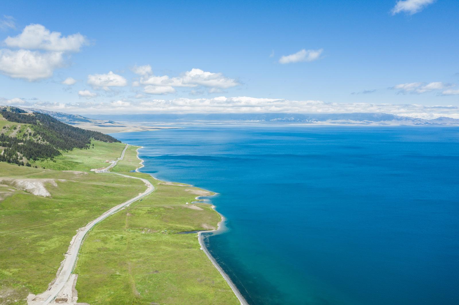 五一出发新疆7日自驾：赛里木湖-小白杨哨所-裕民山花-那拉提空中草原-库木塔格沙漠7日落地自驾