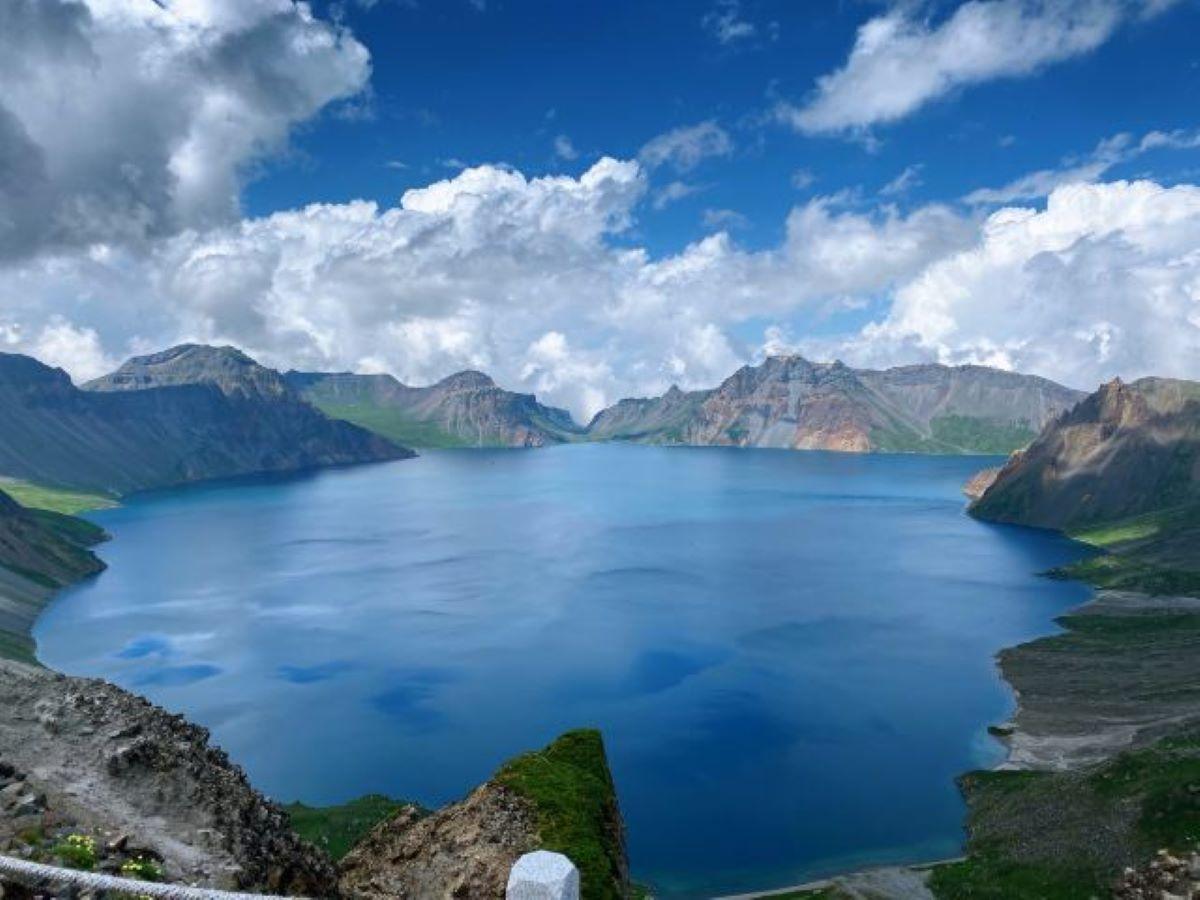 北京出发东北8日自驾游：防川风景区-珲春-延吉-长白山南坡-盘锦红海滩8日自驾游